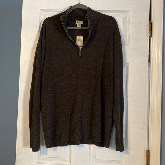 HAGGAR NWT mens quarter zip sweater; size xl